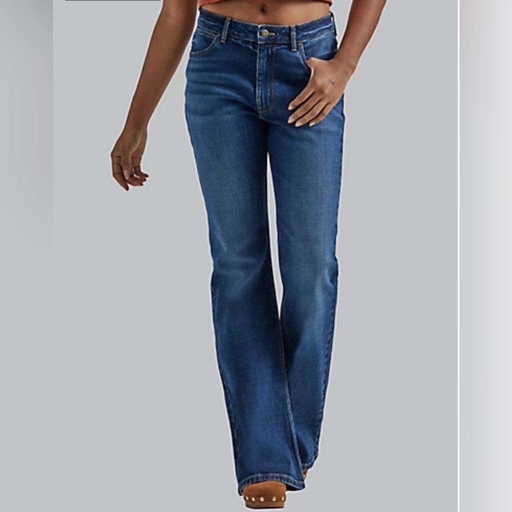 Wrangler WOMEN'S WRANGLER® FIERCE FLARE JEAN IN BROCKTON 12x32
